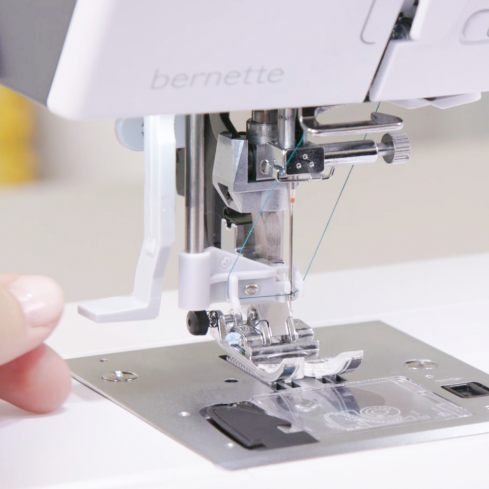 b70-feature-semi-automatic-needle-fedler